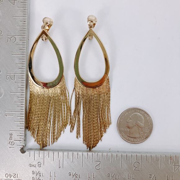 VTG Signed Ellen Tracy Earrings Teardrop Fringe Clip On Glam Shimmer Gold Tone - Picture 10 of 11